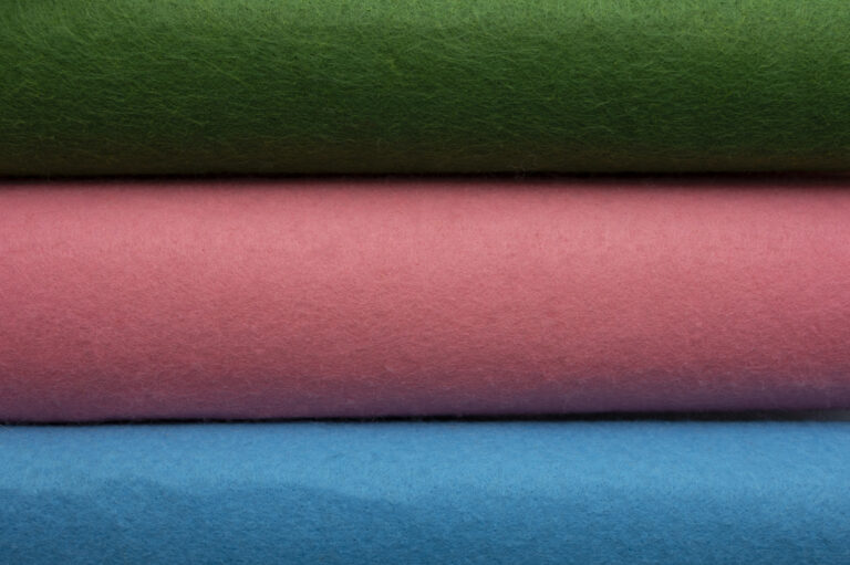 7 Key Differences Between Felt and Craft Burlap Fabric You Need to Know