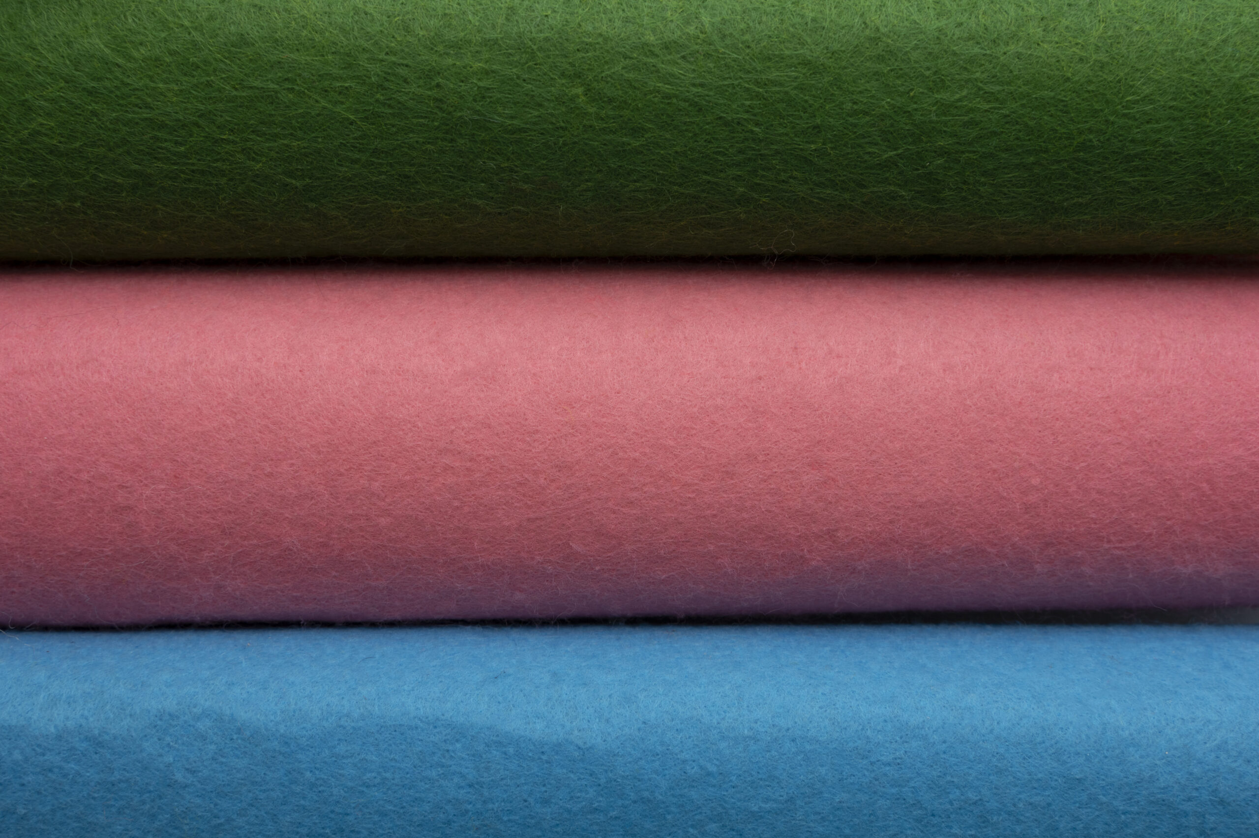 Differences Between Felt and Craft Burlap Fabric